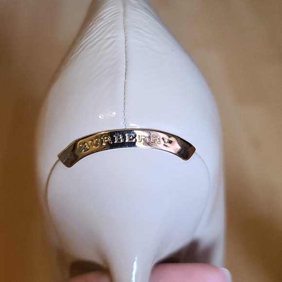 (CCO!)‼️PRICE TO SELL🌷🌷 BURBERRY - Kensel Pump 🌷🌷 - Picture 6 of 11